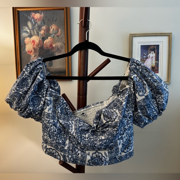 Poplin Off-The-Shoulder Set Top - Picture 2 of 4